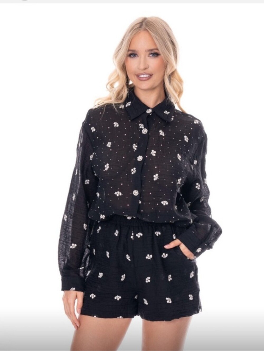 Black Floral Embroidered Womenโs Shorts